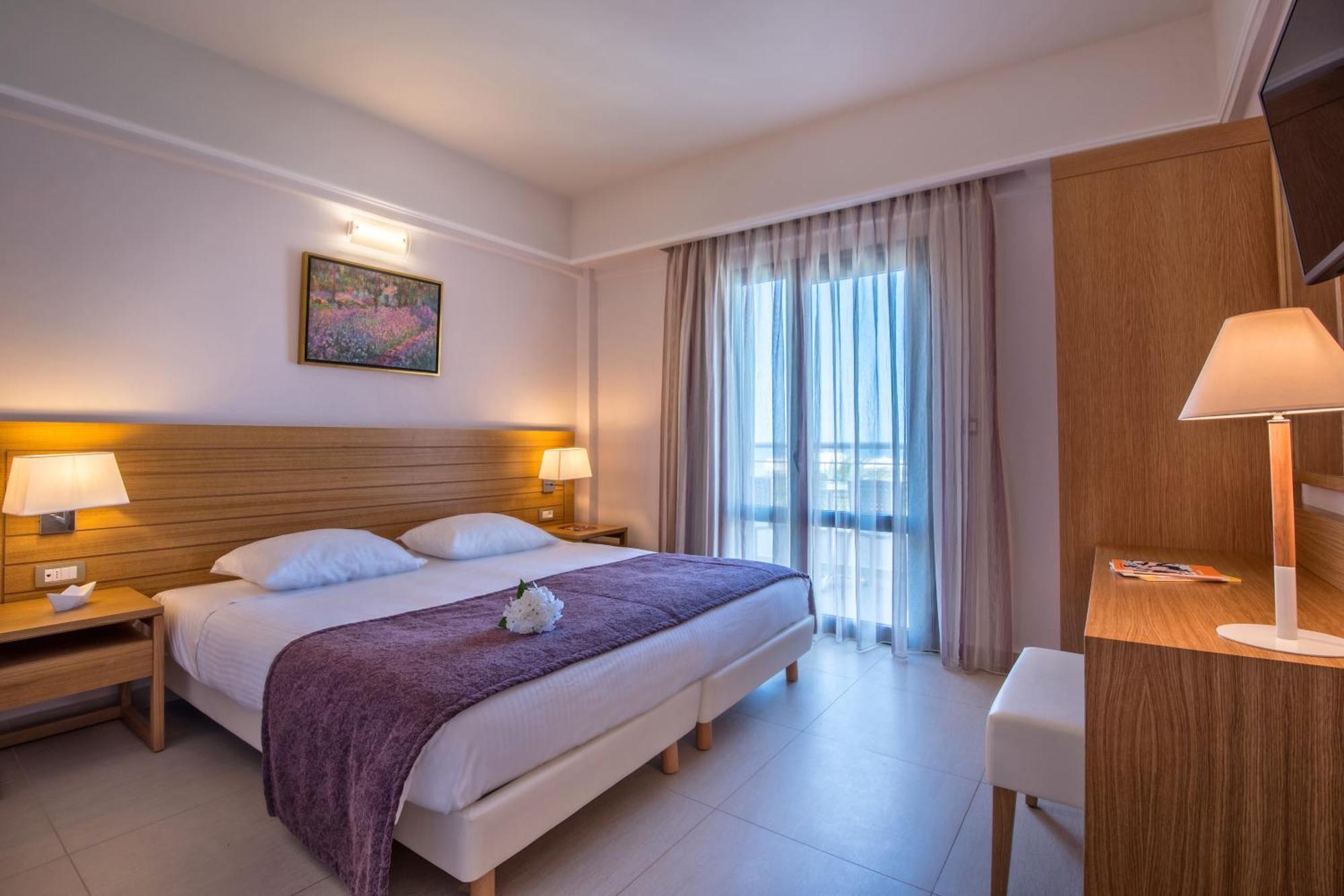 Porto Platanias Village Resort Exterior foto